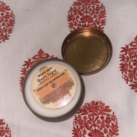 Trader Joe's || Maple Sugar Scented Candle 3oz - Picture 3 of 5
